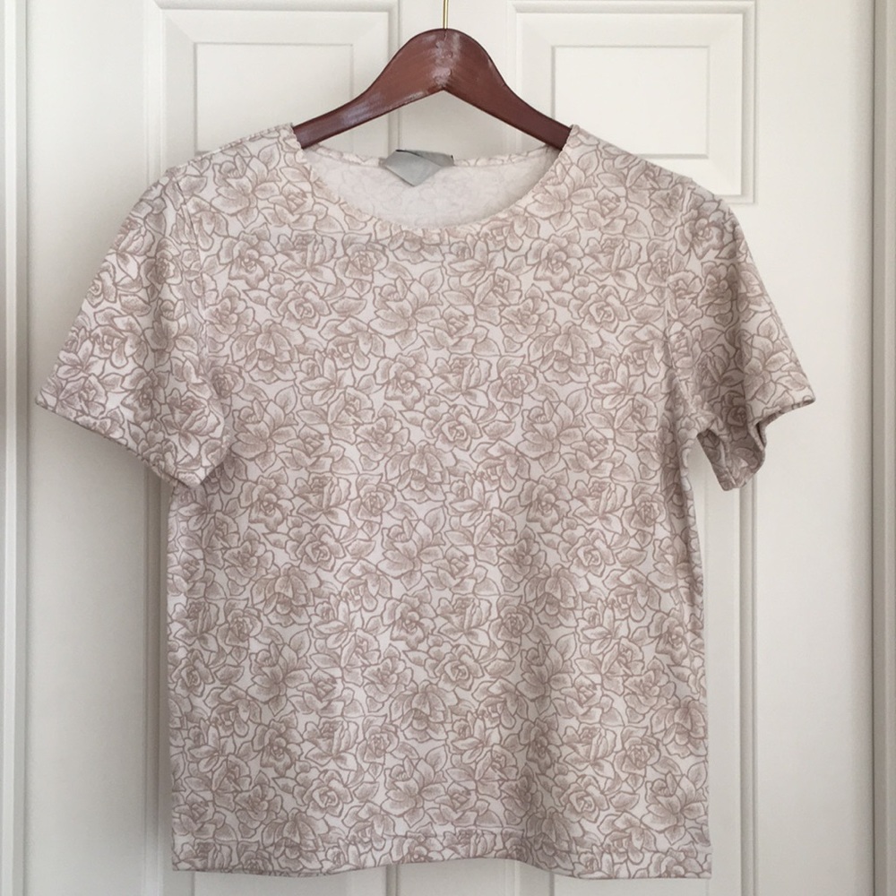 Classic Elements Top Size Small White Floral Shor… - image 1